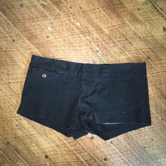 American Eagle lightweight shortie shorts, size 6 - Picture 1 of 3